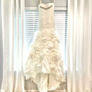 Elegant White Wedding Dress